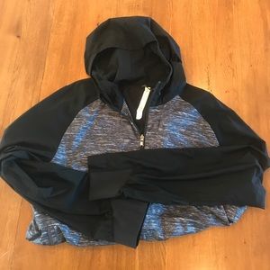 Rain jacket/wind breaker